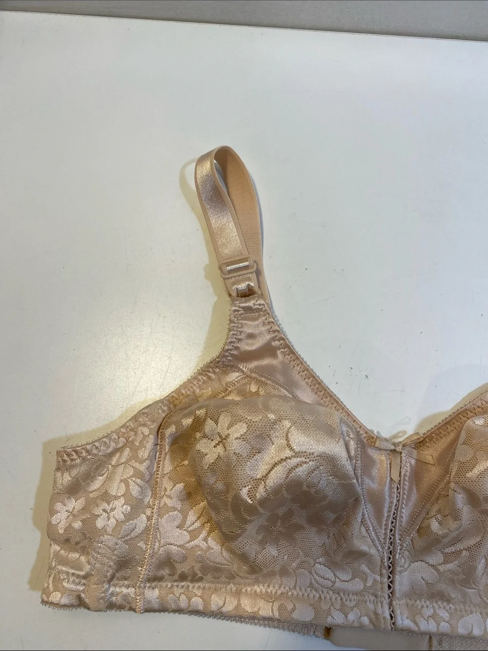 Bali Beige Floral Lace Soft-Cup Bra 38B